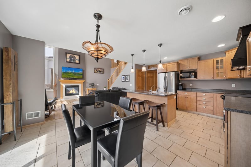 511 W Riverview Dr, Waterville, MN 56096