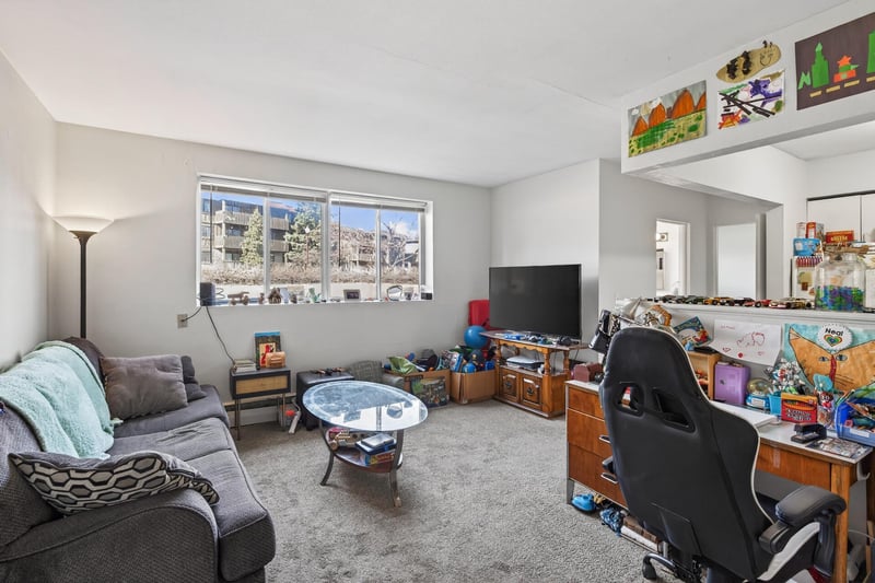8311 Excelsior Blvd, Hopkins, MN 55343