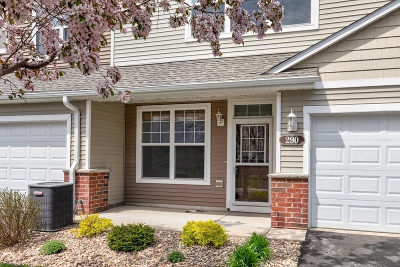 290 Emory Ln SE, Rochester, MN 55904