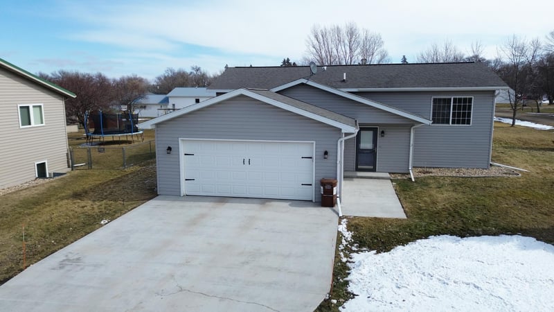 7005 4th St, Lake Park, MN 56554