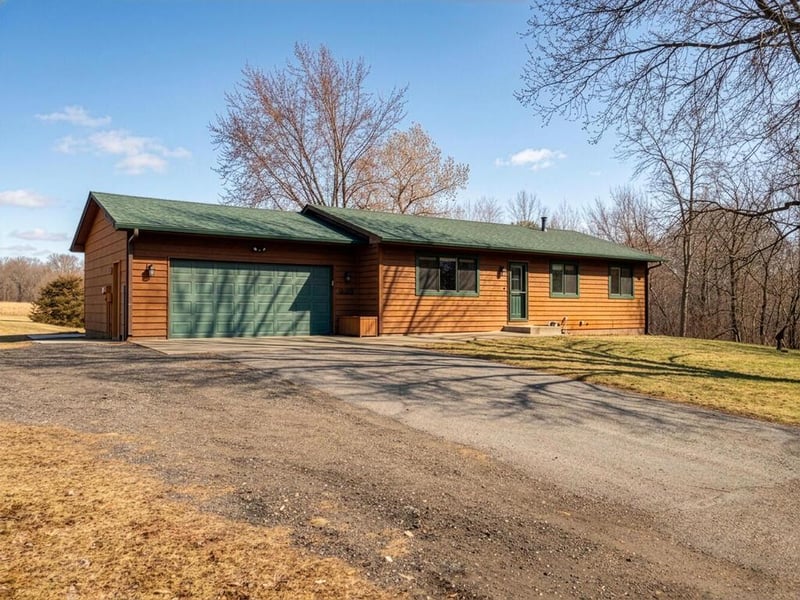 21460 Eldorado St NW, Oak Grove, MN 55303
