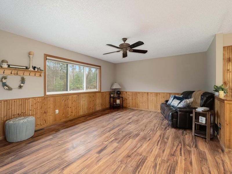 21460 Eldorado St NW, Oak Grove, MN 55303