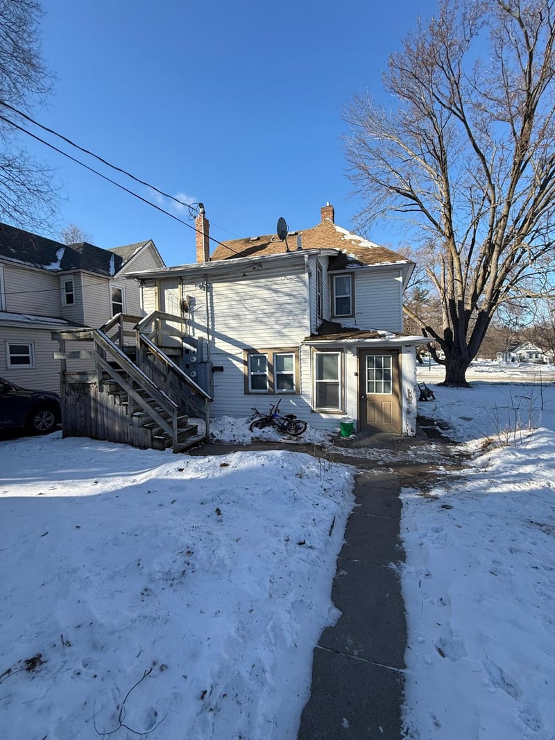 681 Old Highway 8 NW, New Brighton, MN 55112