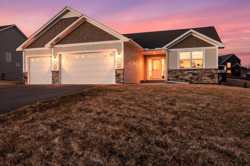 1290 Knight Ln, Watertown, MN 55388