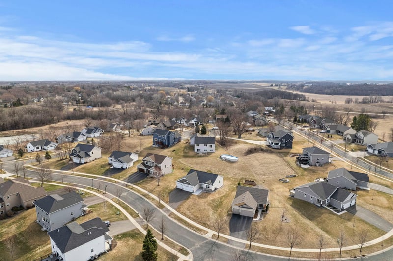 1290 Knight Ln, Watertown, MN 55388