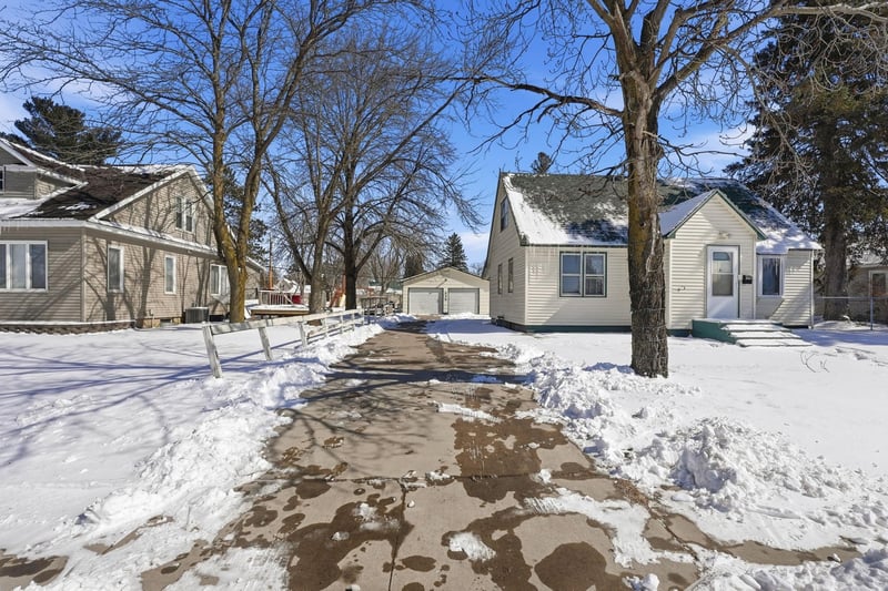 538 Lake St S, Long Prairie, MN 56347