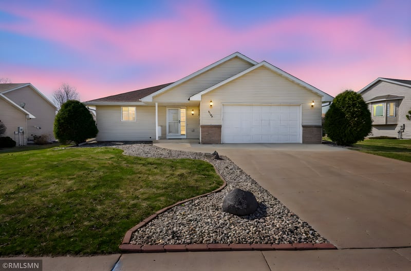 2209 Aspen Ln, North Mankato, MN 56003