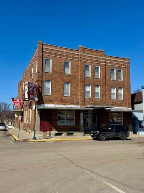222 1st St S, Montgomery, MN 56069