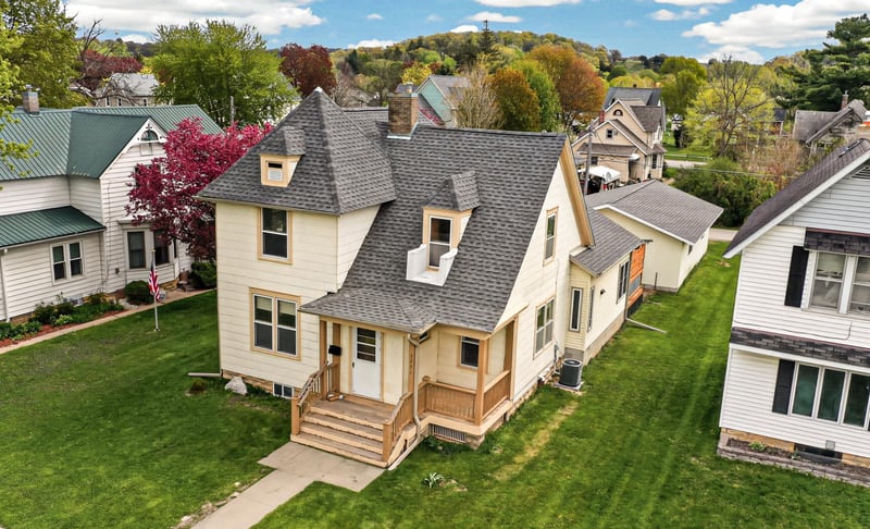 1231 Church Ave, Saint Charles, MN 55972