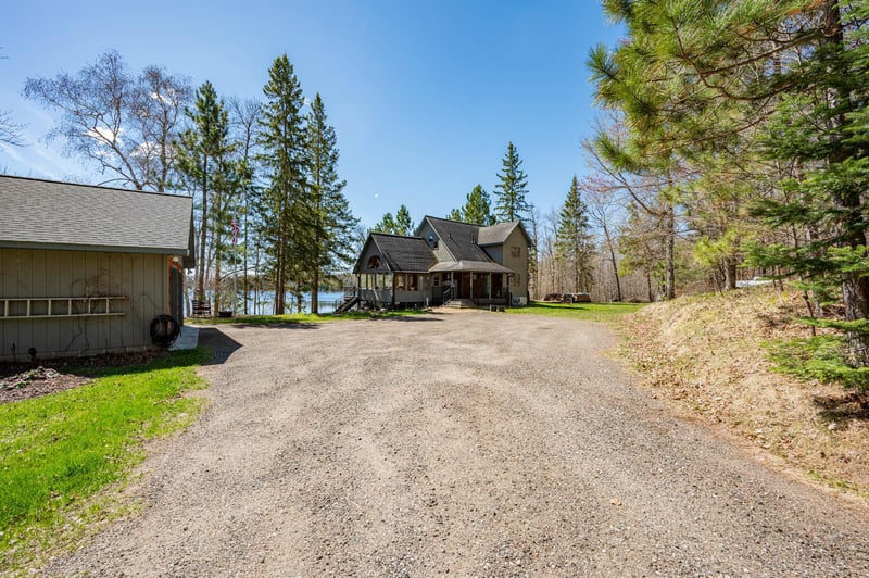 38243 Woodland Dr, Deer River, MN 56636