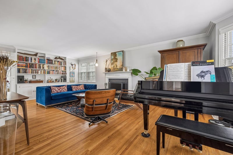 4811 Maple Rd, Edina, MN 55424