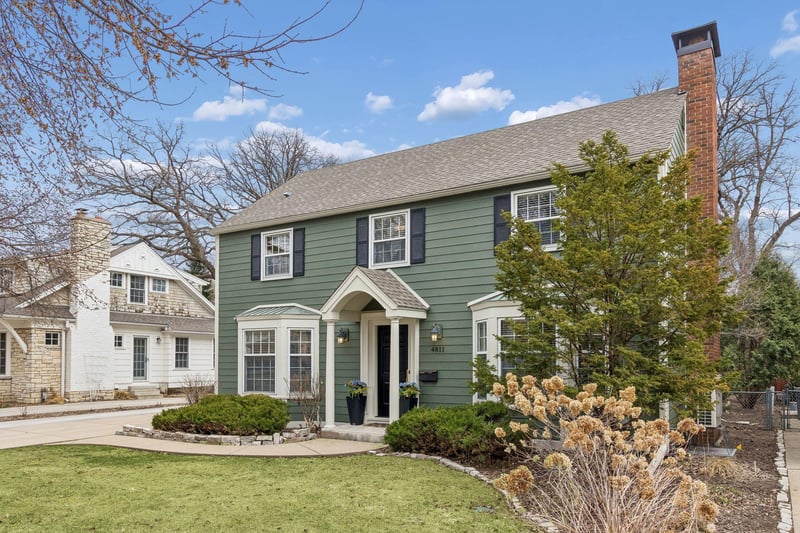4811 Maple Rd, Edina, MN 55424