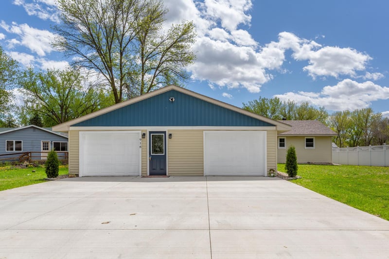 918 Marian St, Waterville, MN 56096