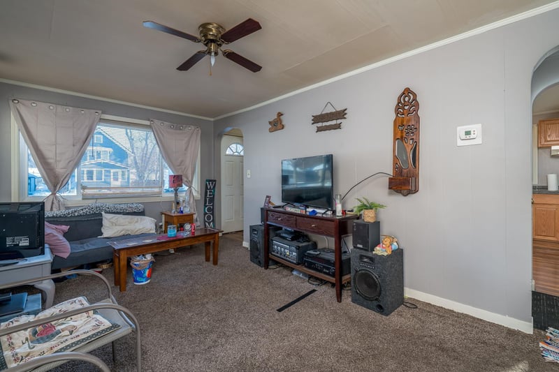 719 Nicollet Ave, North Mankato, MN 56003