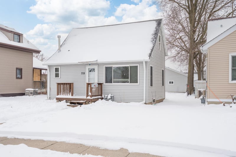 719 Nicollet Ave, North Mankato, MN 56003