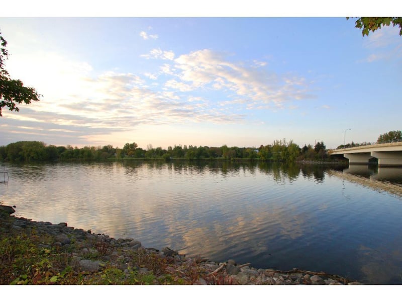 1209 Lewis Ave SW, Hutchinson, MN 55350