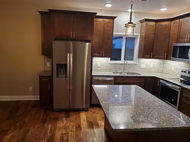 900 8th Ave SW, Pine Island, MN 55963