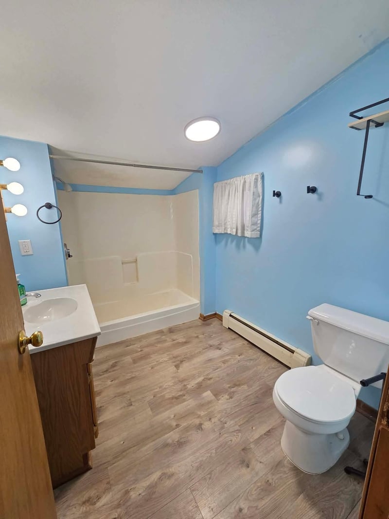 149 E 5th St, Saint Charles, MN 55972