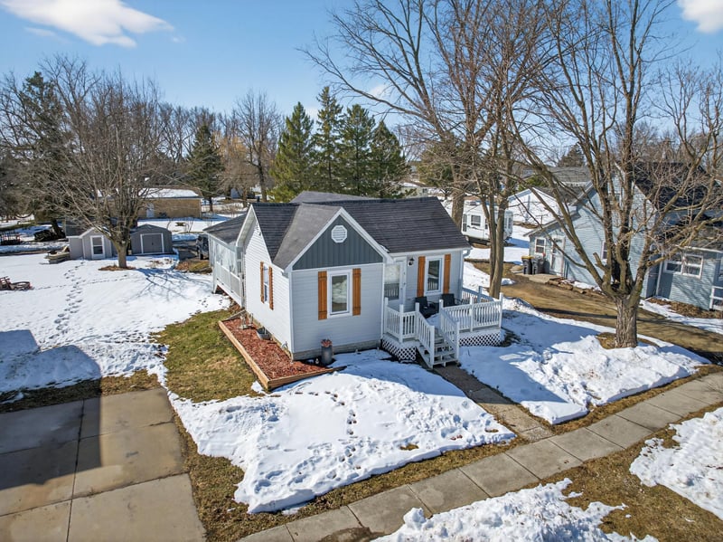 411 South St, West Concord, MN 55985