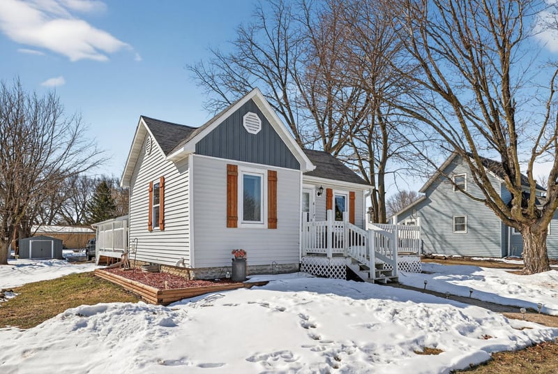 411 South St, West Concord, MN 55985