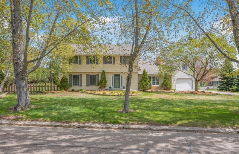 2805 Alvarado Ln N, Plymouth, MN 55447