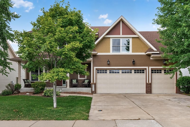 11610 St Andrews Cir, Blaine, MN 55449