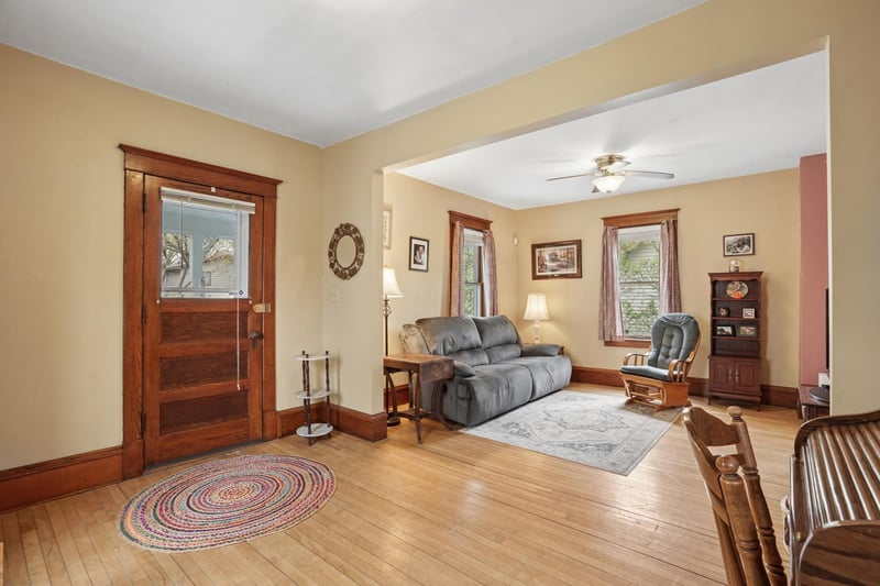 207 3rd Ave NE, Saint Cloud, MN 56304