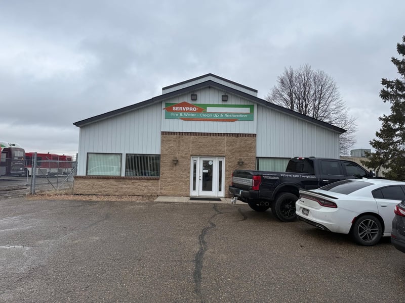 1504 30th St NW, Faribault, MN 55021