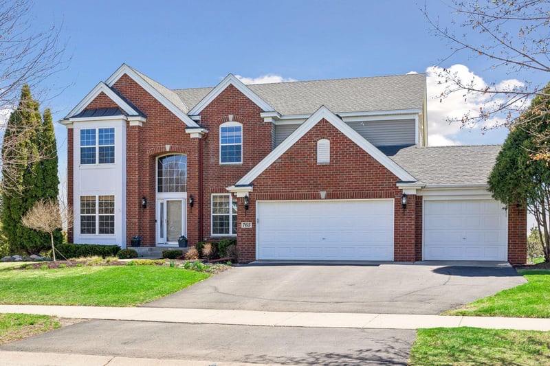 765 Ali Ln, Victoria, MN 55386