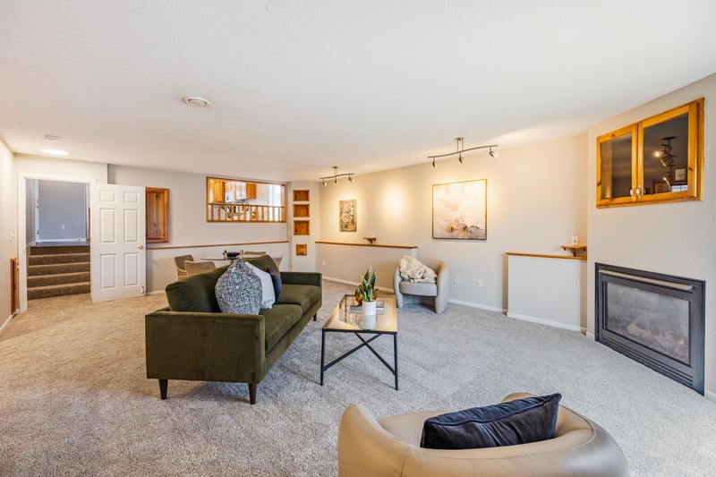 803 1st St NW, New Prague, MN 56071