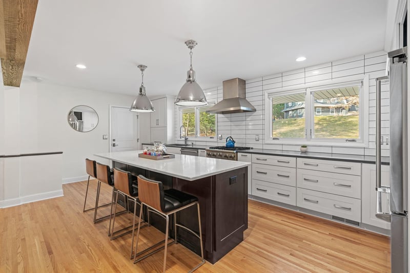 409 Westwood Dr S, Golden Valley, MN 55416