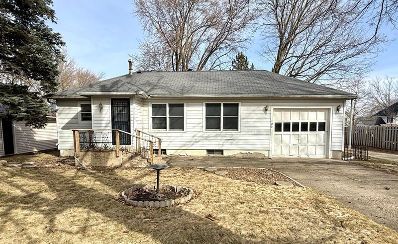 105 3rd Ave NW, Grand Meadow, MN 55936