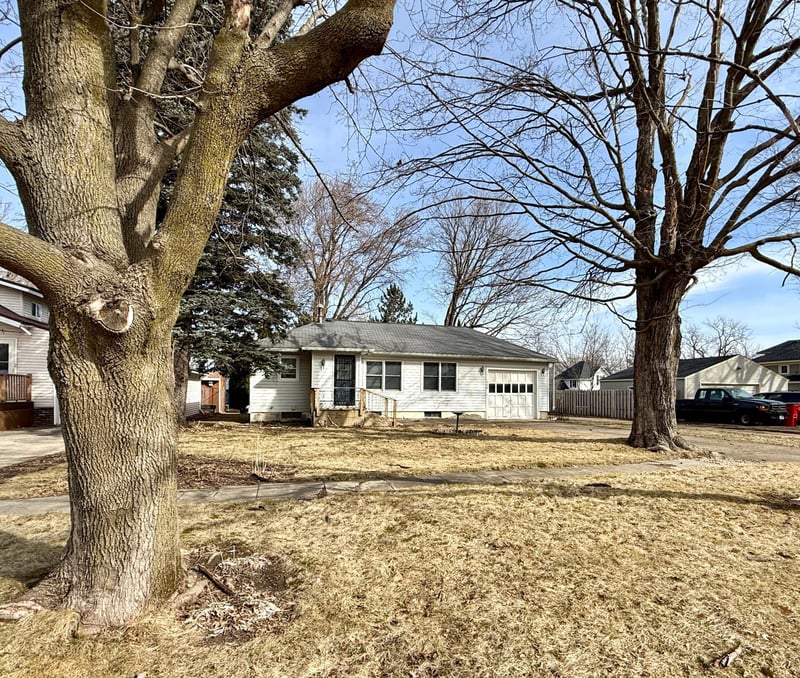 105 3rd Ave NW, Grand Meadow, MN 55936