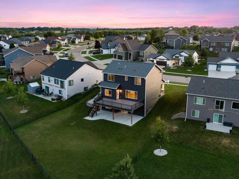 855 Towne Dr NE, Byron, MN 55920