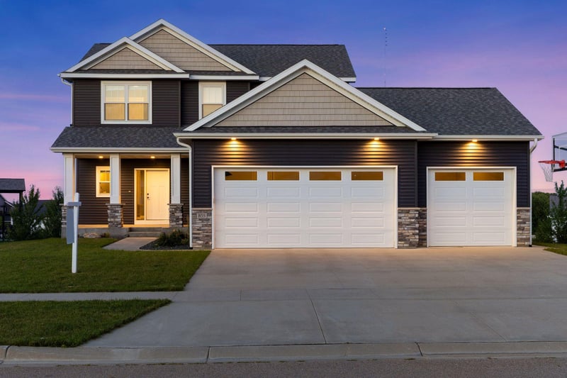855 Towne Dr NE, Byron, MN 55920