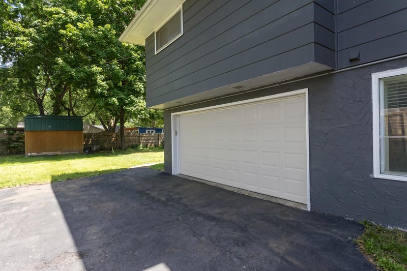 5306 Pennsylvania Ave N, New Hope, MN 55428