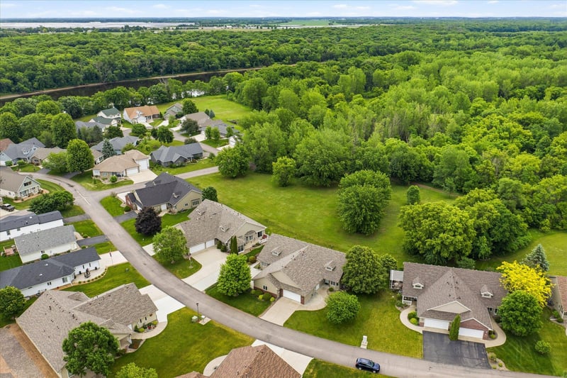 228 Goldfinch Ln, Clearwater, MN 55320