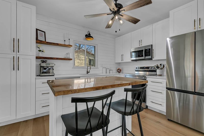 212 East Rd S, Atwater, MN 56209