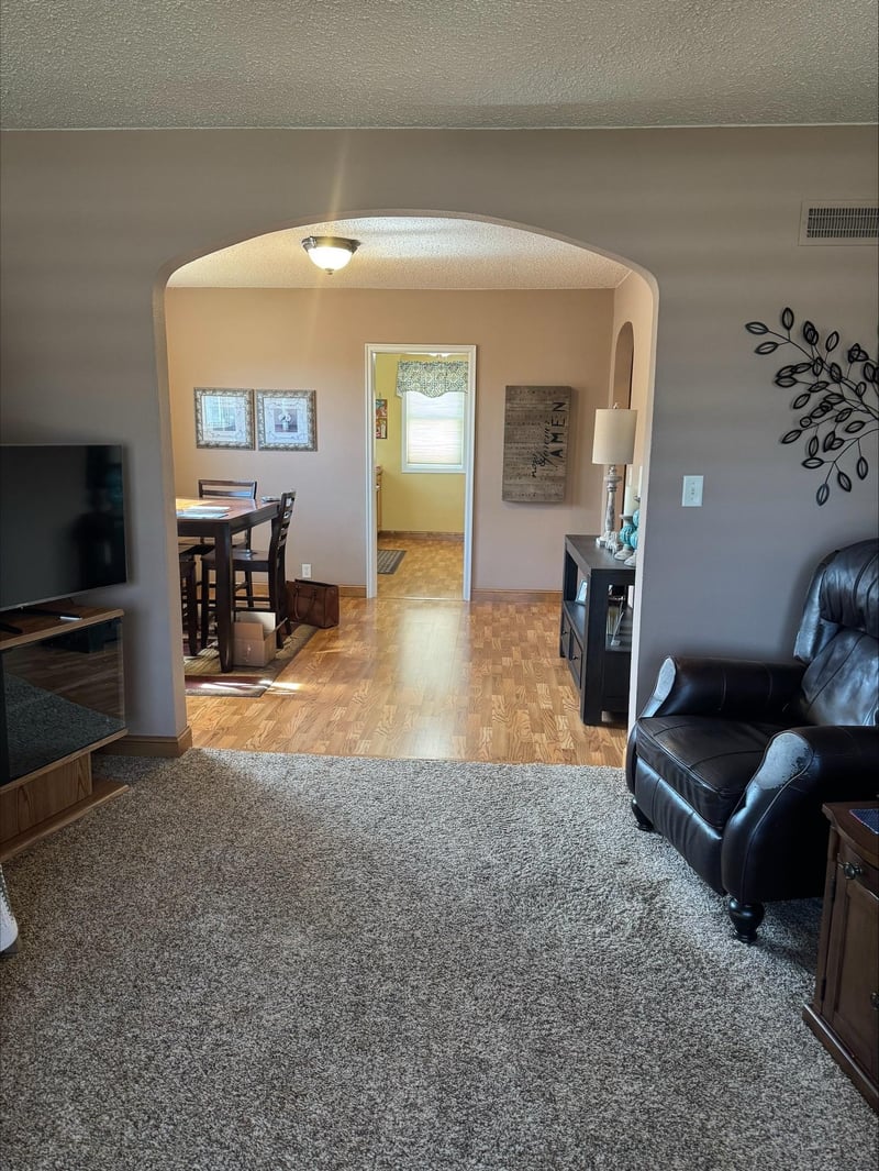 821 1st Ave W, Edgerton, MN 56128