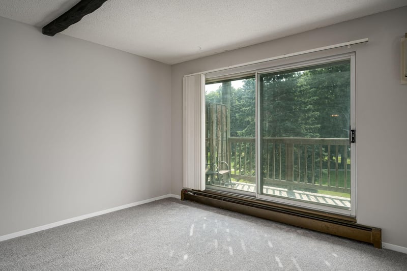 2007 E 122nd St #B15, Burnsville, MN 55337