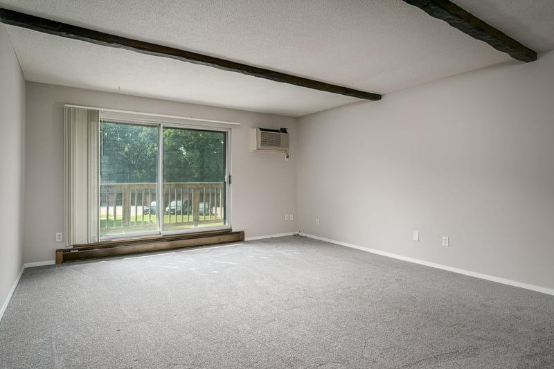 2007 E 122nd St #B15, Burnsville, MN 55337