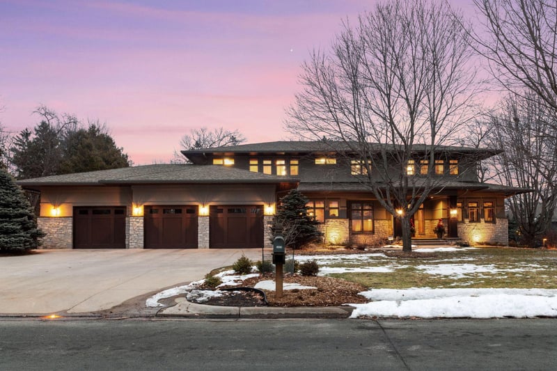5425 Highwood Dr W, Edina, MN 55436