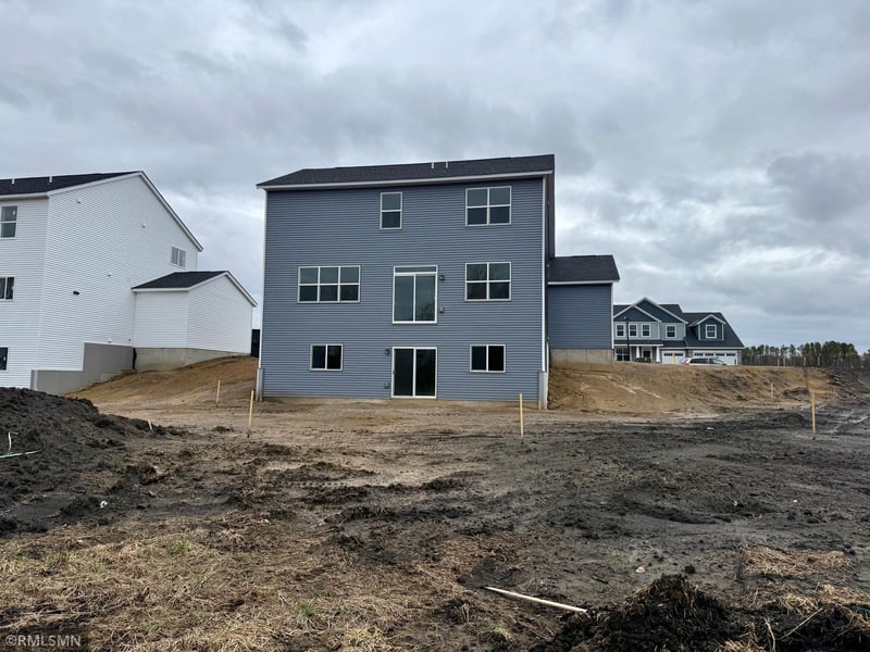1642 Meadows Dr, East Bethel, MN 55011