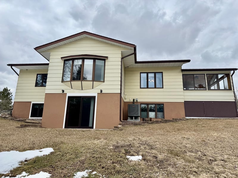 56072 350th St, Warroad, MN 56763
