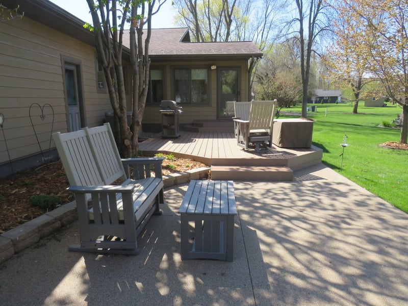 902 10th St S, Benson, MN 56215