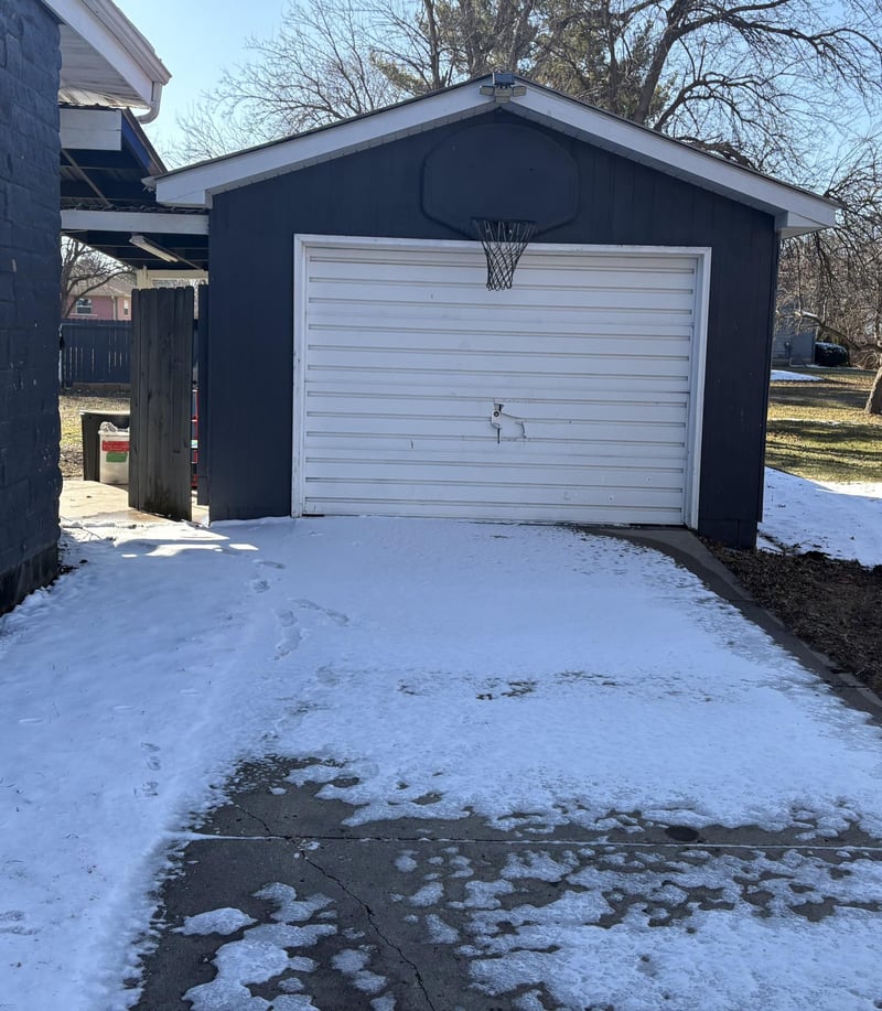 916 5th St S, Saint James, MN 56081