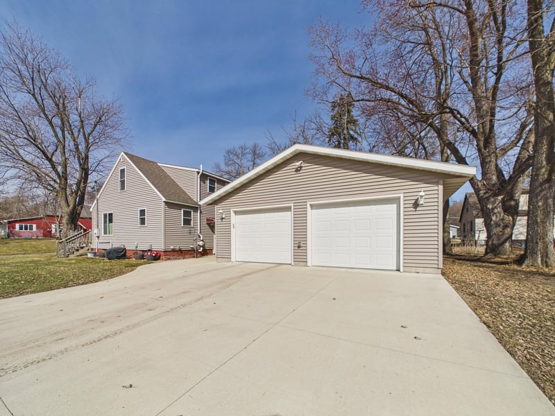 707 Hagenson St, Starbuck, MN 56381