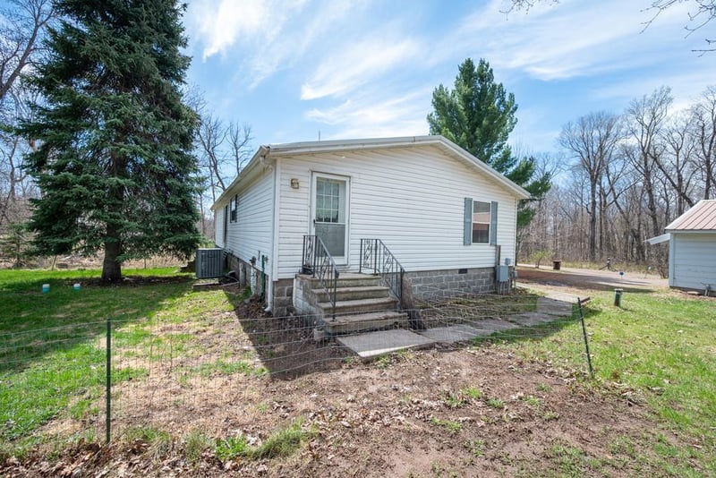18354 327th Ave, Isle, MN 56342