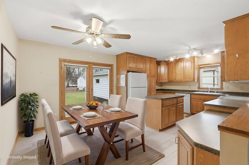 5221 Sumter Ave N, New Hope, MN 55428