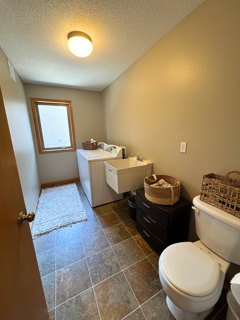 143 Frontier Ct, Sauk Rapids, MN 56379